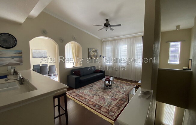 1 bed, 1 bath, 851 sqft, $1,300, Unit Apartment 2405