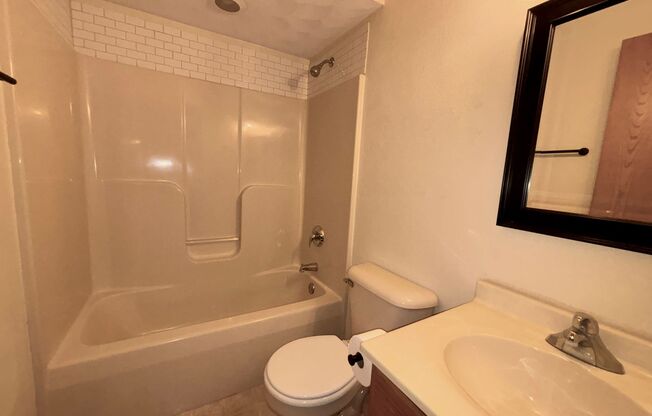 2 beds, 2 baths, $1,800