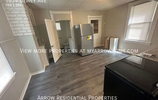 1634 DEWEY AVE