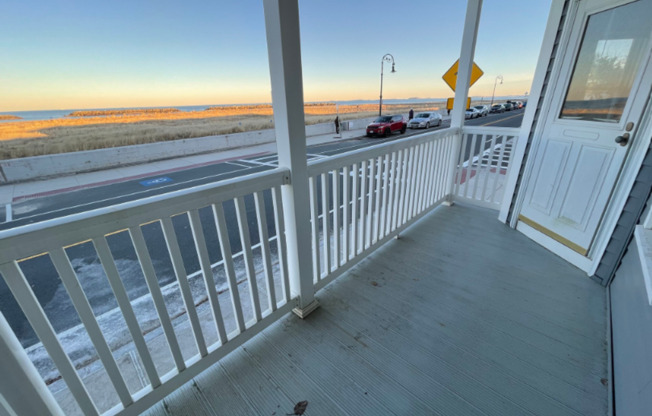 2 beds, 1 bath, 850 sqft, $2,695, Unit 87 Win #02