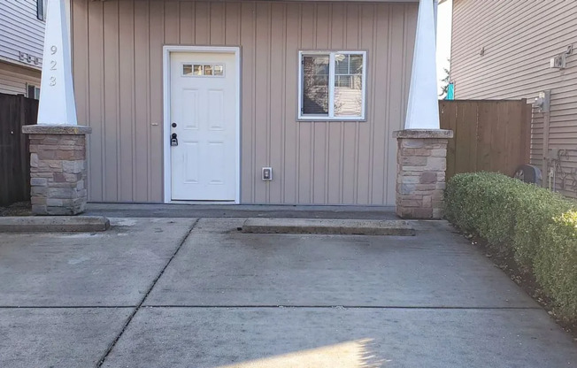 Kent Townhome for rent - 2 bed and 2 bath - Ready for move in now!