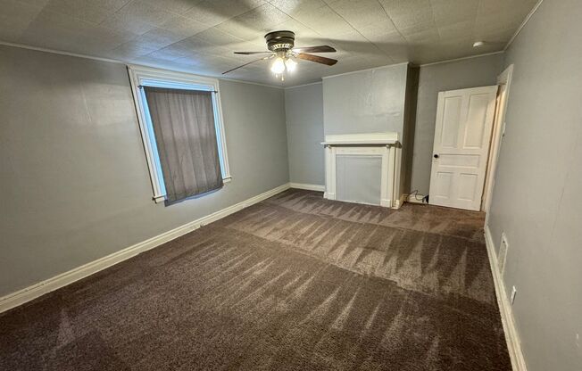 2 beds, 1 bath, $1,295