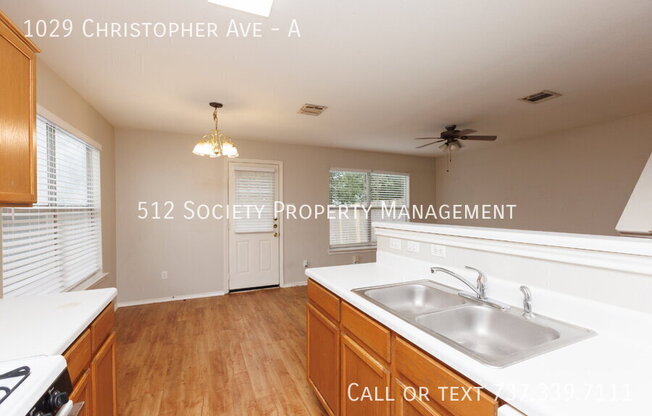 1029 CHRISTOPHER AVE