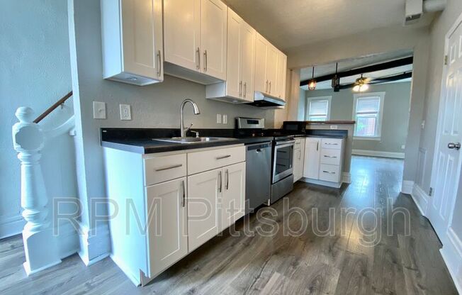 2335 SARAH ST