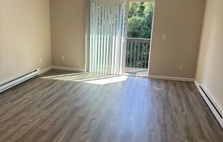 1 bed, 1 bath, 700 sqft, $1,400, Unit C15