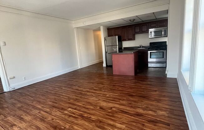 1 bed, 1 bath, 600 sqft, $1,365, Unit 407