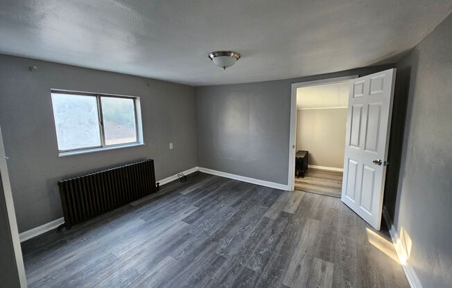 Spacious 2 bedroom 1 bath house for rent!