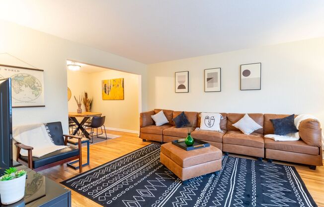 3BD, 2BA Half-Duplex in North Park Hill