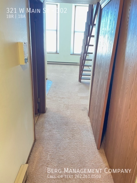 321 W Main St