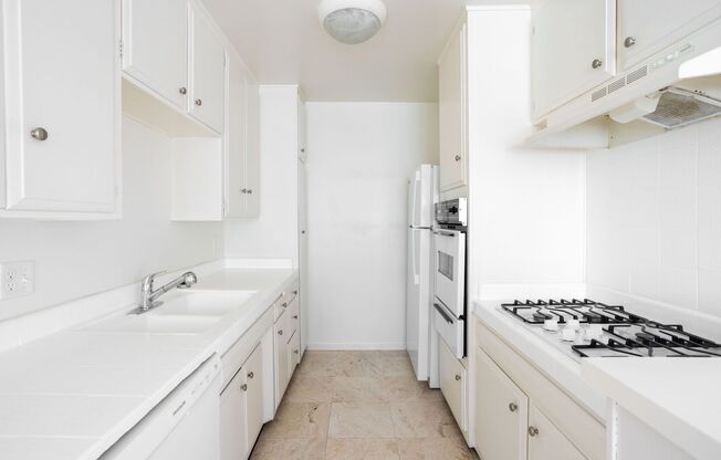 725 Hayworth Apartments