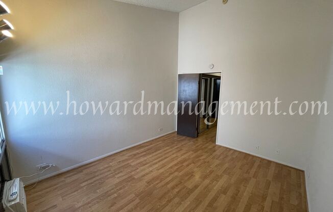 2 beds, 1 bath, $3,195