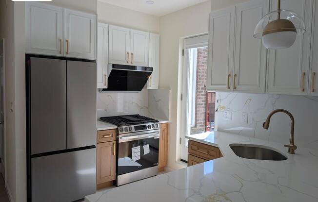 50 12 39 AVE