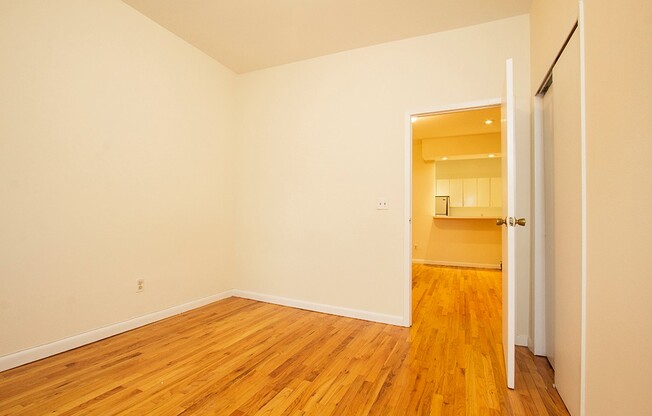 157 E 89 ST