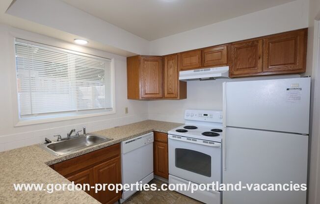 2 beds, 1 bath, $1,595