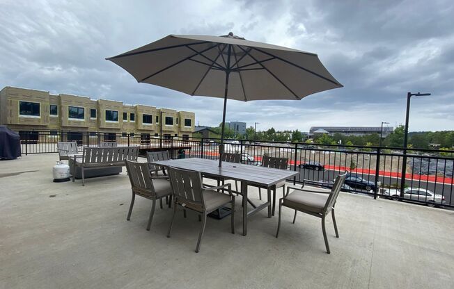 2 beds, 2 baths, 970 sqft, $2,150, Unit 301