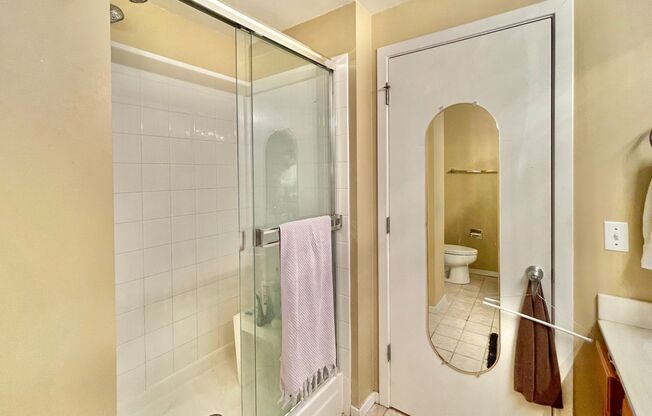 2 beds, 2 baths, $3,250, Unit 506