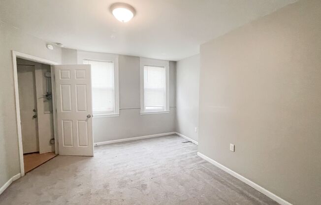 2 beds, 2 baths, $1,650, Unit Bottom
