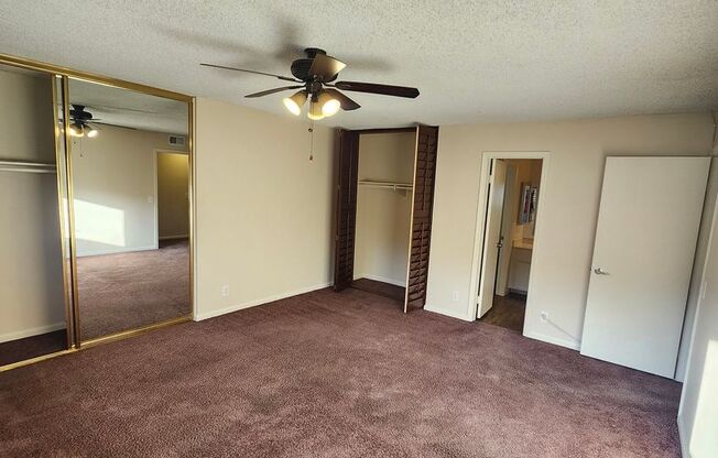 3 beds, 2 baths, $3,000, Unit APARTMENT 1