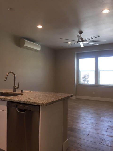 1 bed, 1 bath, $1,600