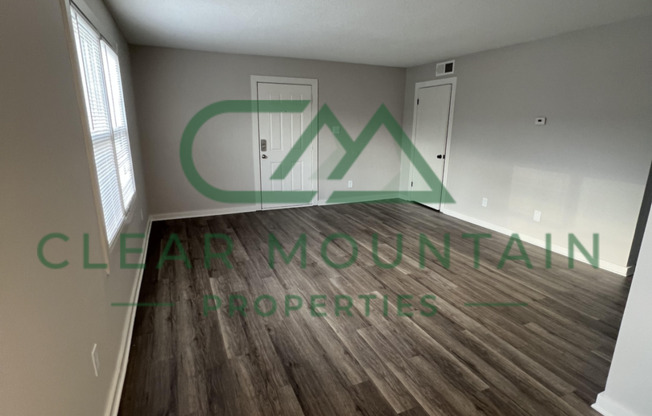 2 beds, 1 bath, 980 sqft, $1,250, Unit 34
