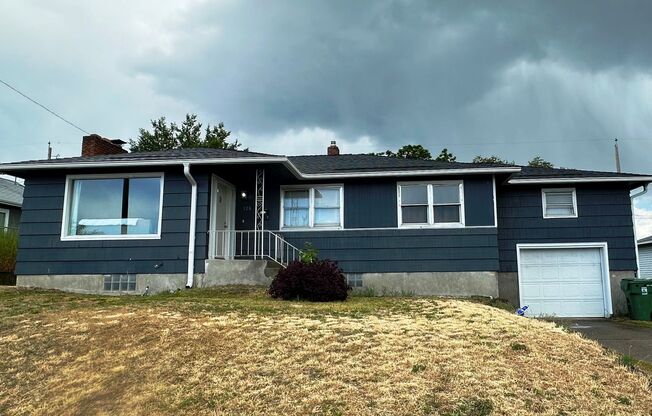 Fantastic 4 Bedroom 2 Bath Northside Home