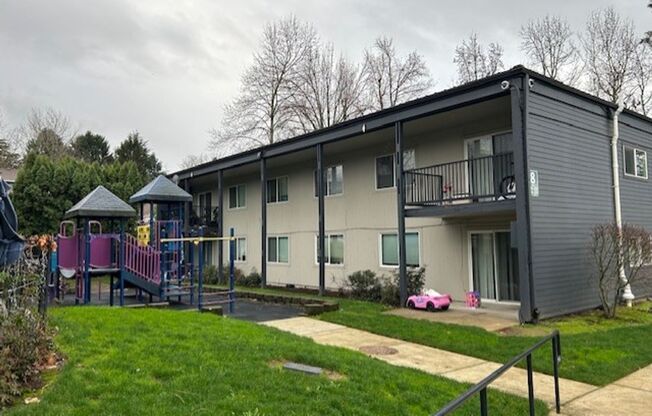 Multnomah Manor (MMA)