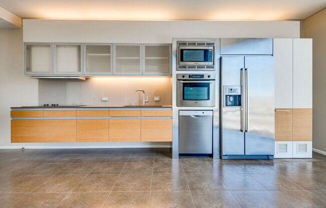 Veer Towers 1407E- Strip/City Views from this Stunning 1 bd/1ba Residence