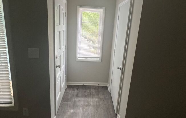 Coveniently Located 1 Bedroom 1 Bath Condo