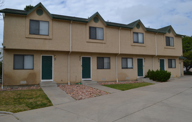Spacious 2 Bed / 2 Bath Townhomes in East Pueblo!