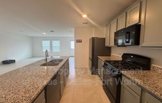 2929 DORA DR