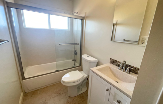 3 beds, 2 baths, $4,395