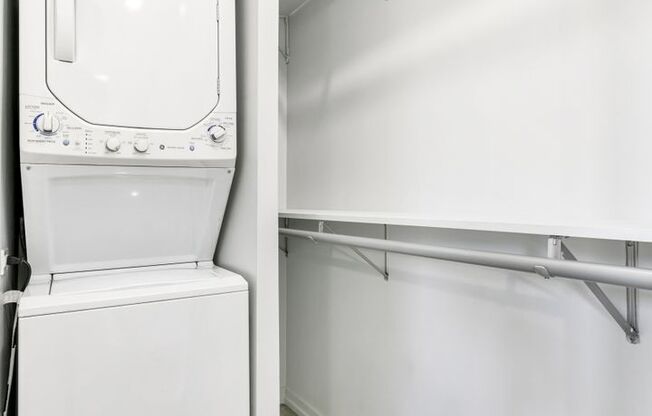 Studio, 1 bath, 242 sqft, $1,500, Unit 307