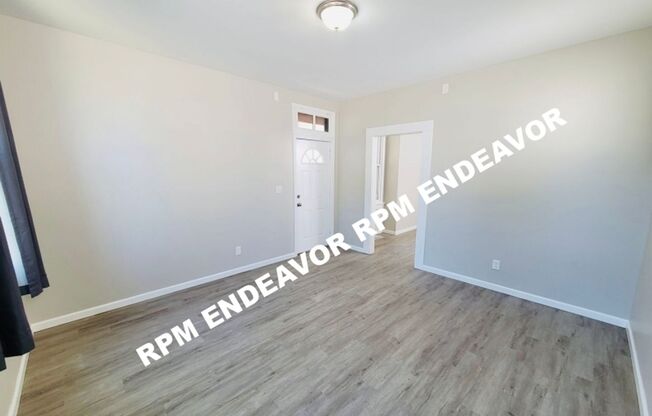 3Bed/1Bath Single Family Home !! In Lemay!!!