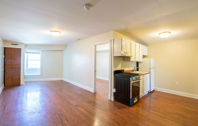 1124 E Passyunk Ave