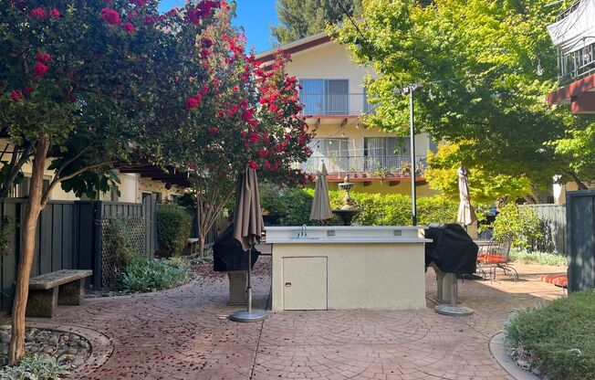 2 beds, 1 bath, $3,595, Unit 19