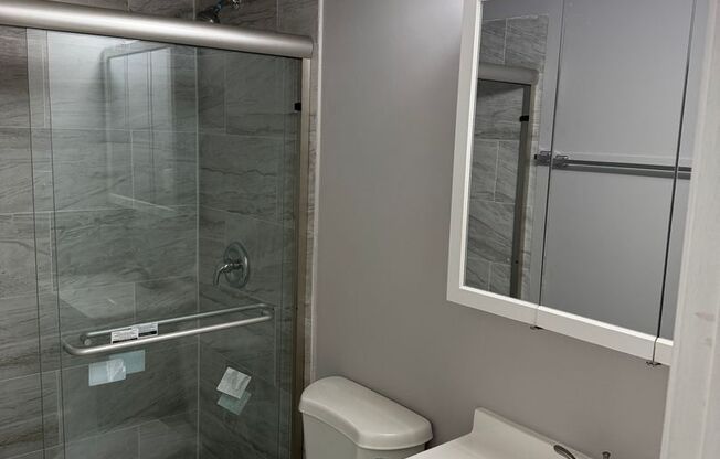 2 beds, 1 bath, $1,650, Unit 609-107