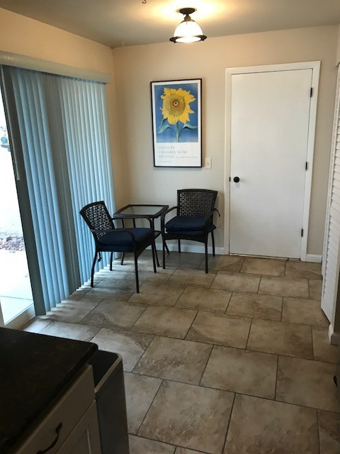 2 Bedroom Townhome with pool and fitness center