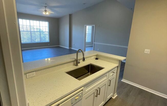 Awesome apartment in the heart of Metrowest!