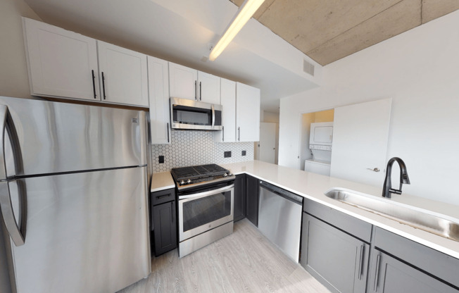 1613 S WABASH AVE