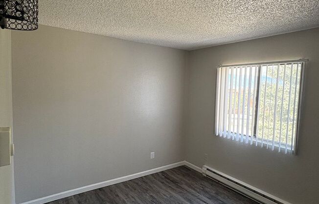 2 beds, 1 bath, 850 sqft, $955, Unit 361