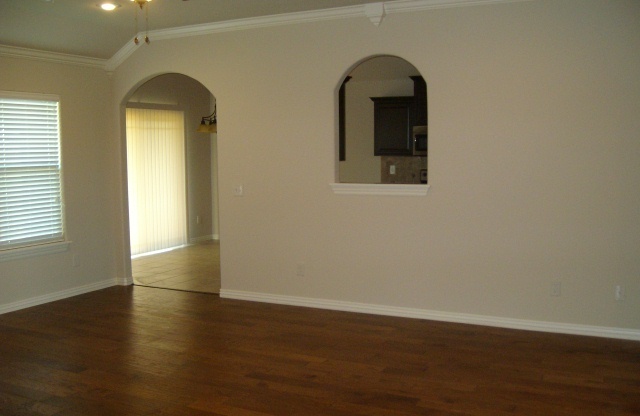 3 beds, 2 baths, $1,995