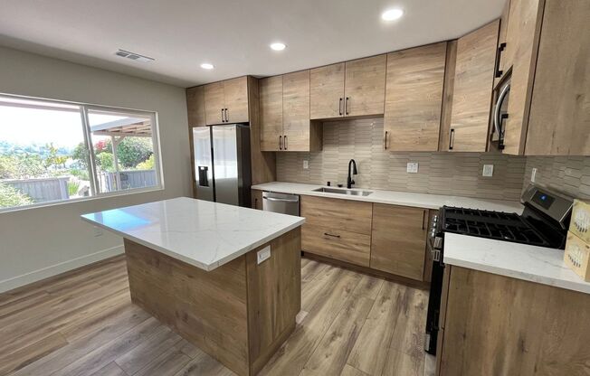 Large 6 bed 3 bath House on East Falls! Completely Renovated (2025)