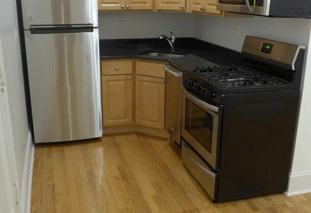 Studio, 1 bath, 350 sqft, $1,425, Unit 107