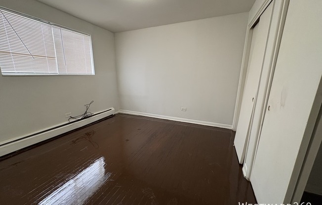 1465 E 69 ST