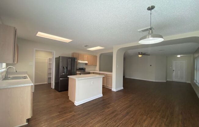 3 beds, 2 baths, $1,775