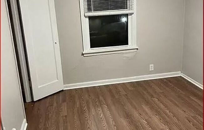 919 N 104 ST