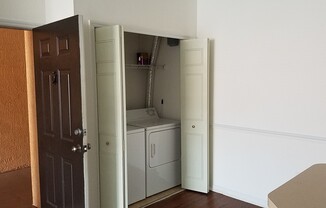 1 bed, 1 bath, $1,215, Unit Bldg 14, Unit 102