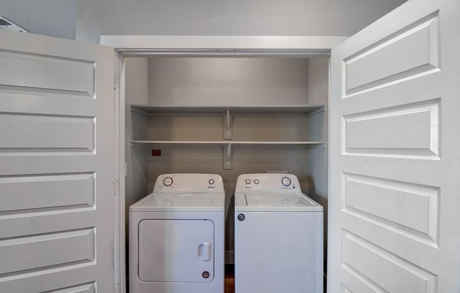 Washer and Dryer at Windsor Ridge Austin