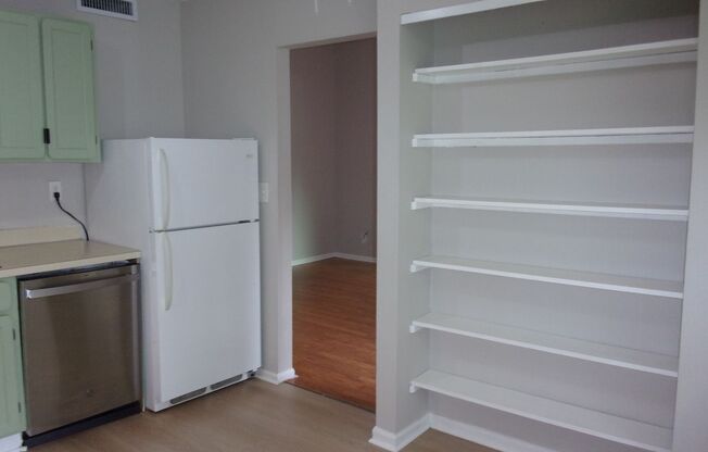 2 Bedroom 1 Bath Condo with Private Deck in Hunters Chase