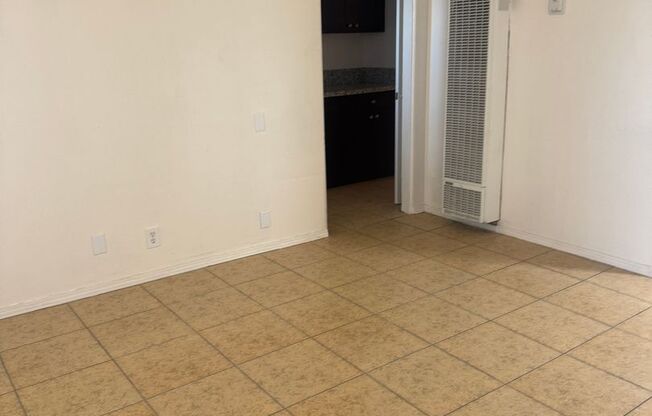 4327 Altadena Ave.